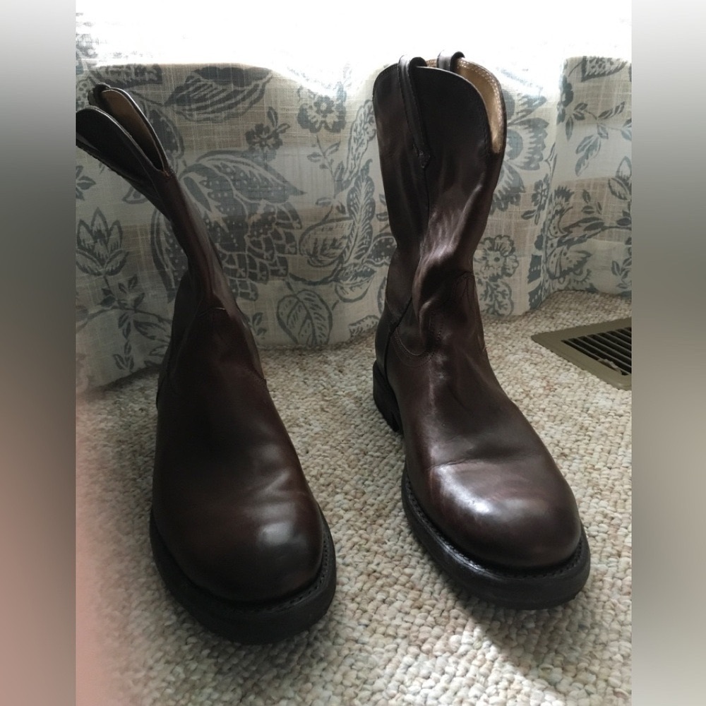 Frye Duke Roper Brown Boots. Men’s Size 8.5.  Very good condition.